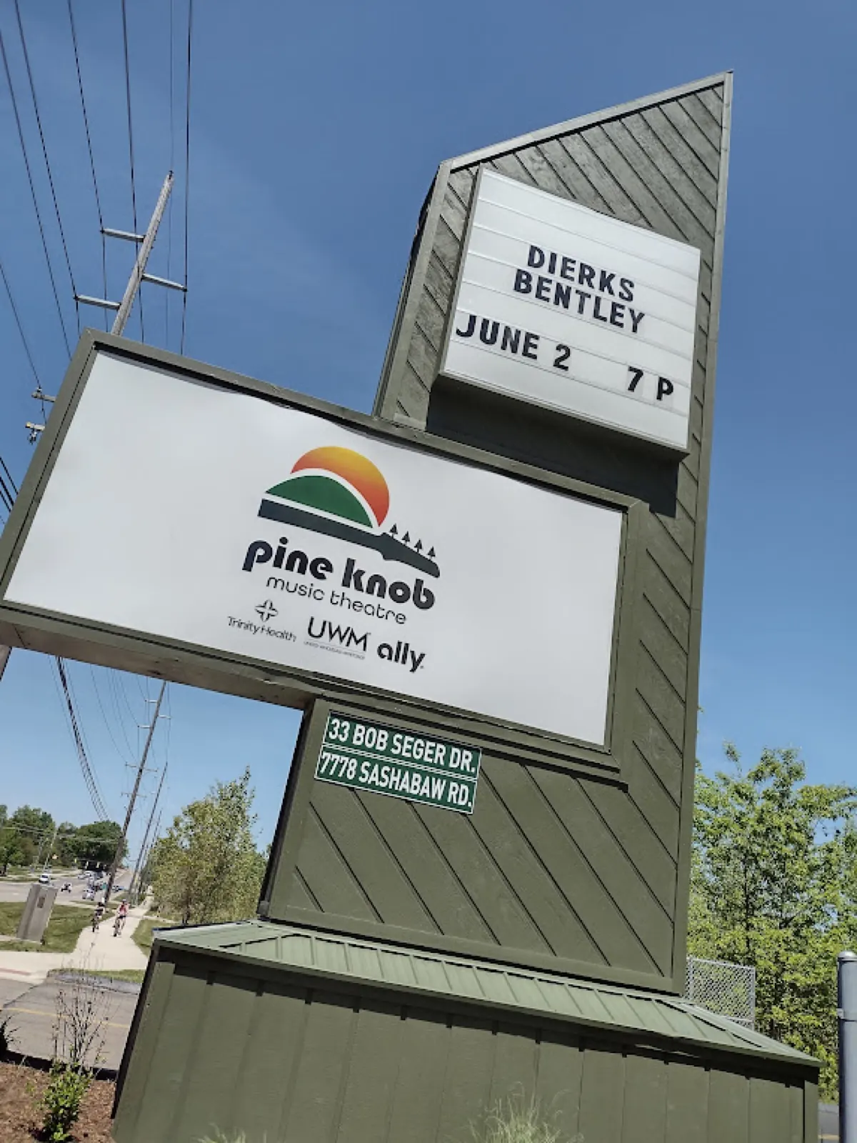 Hotels Near Pine Knob Music Theatre: Why Royal Oak Beats Downtown Detroit